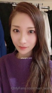 [本土写真] 美女在床上搔首弄姿 期待有人来餵饱她\"